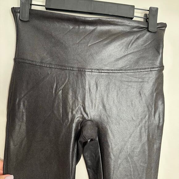 SPANX faux leather pull on stretchy leggings size M - Picture 2 of 6